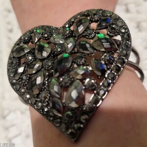 Elegant Heart Crystal Bracelet